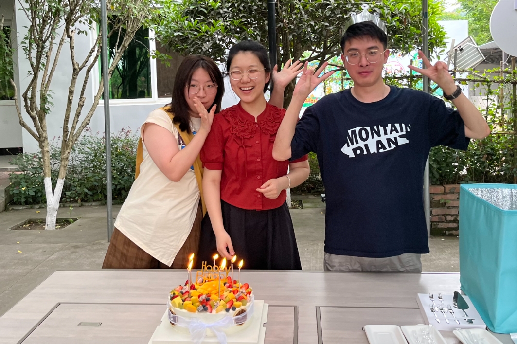 1718351578685627.png 凱時尊龍人生實(shí)業(yè)機(jī)關(guān)分工會開展2024年第二季度工會活動2.png